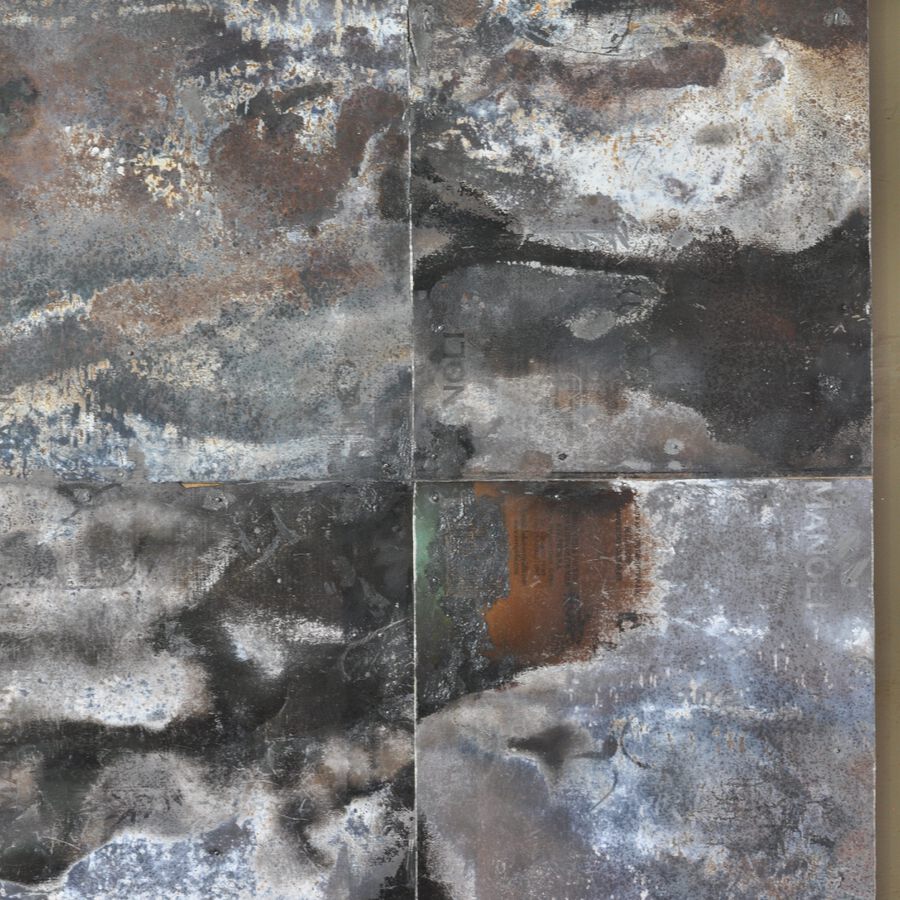 Herbert Blazejewicz, Blechtafel, 2024, Dosenblech, Holz, 48,5x40 cm